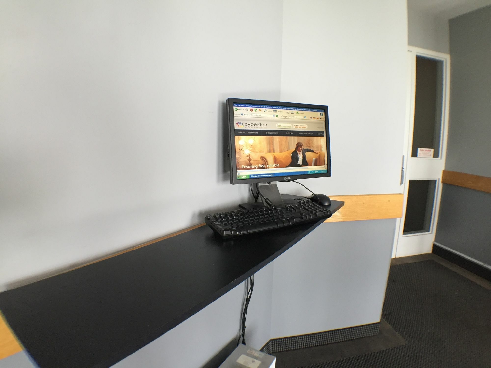 Отель Super 8 Mount Hope/Hamilton International Airport Экстерьер фото